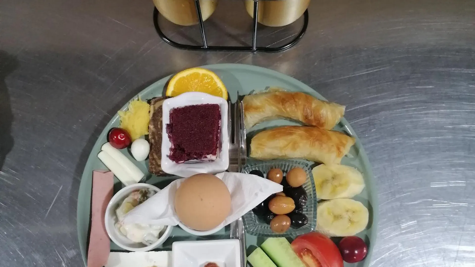 Hikmethan Otel Kusadası 2*,  Turcia