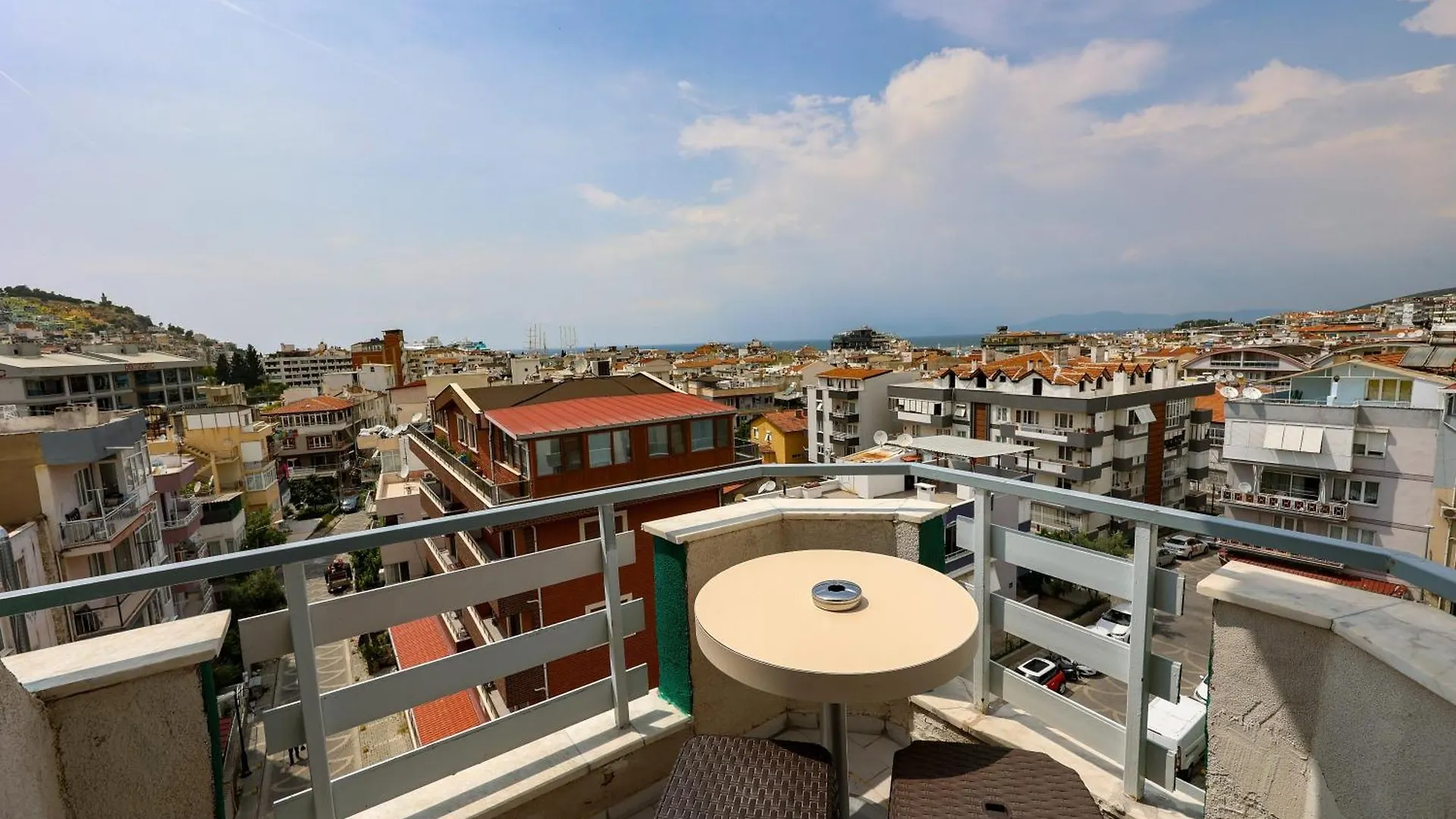 Hotel Hikmethan Otel Kusadası