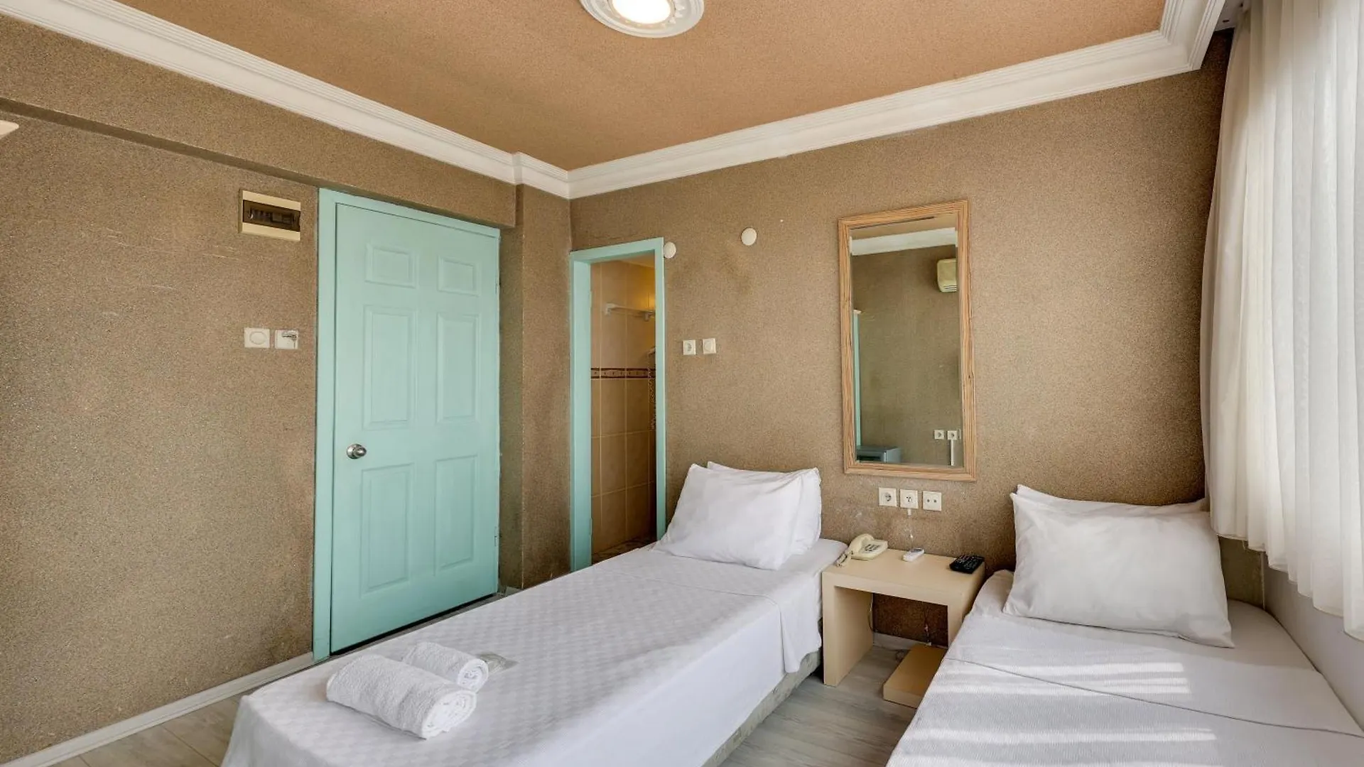 ** Hotel Hikmethan Otel Kusadası Turcia