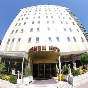 Hotel Segmen ***