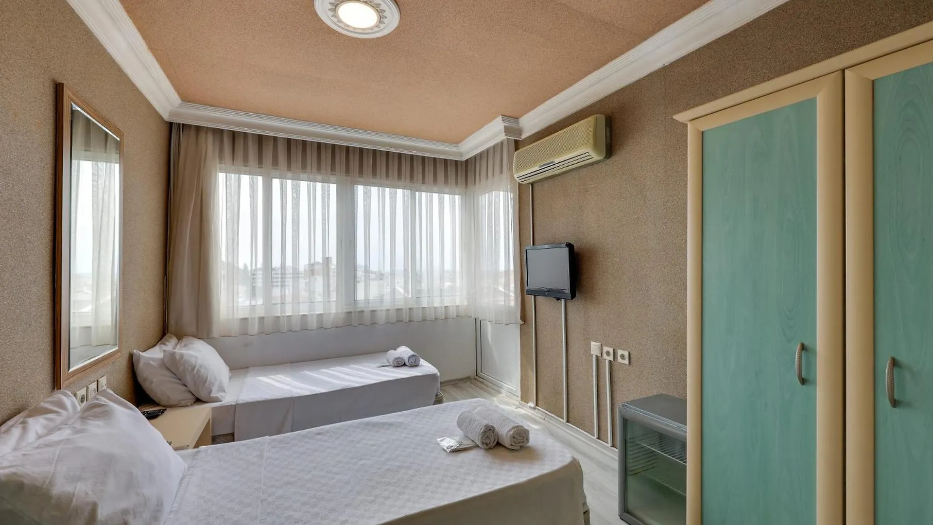 Hikmethan Otel Kusadası Hotel