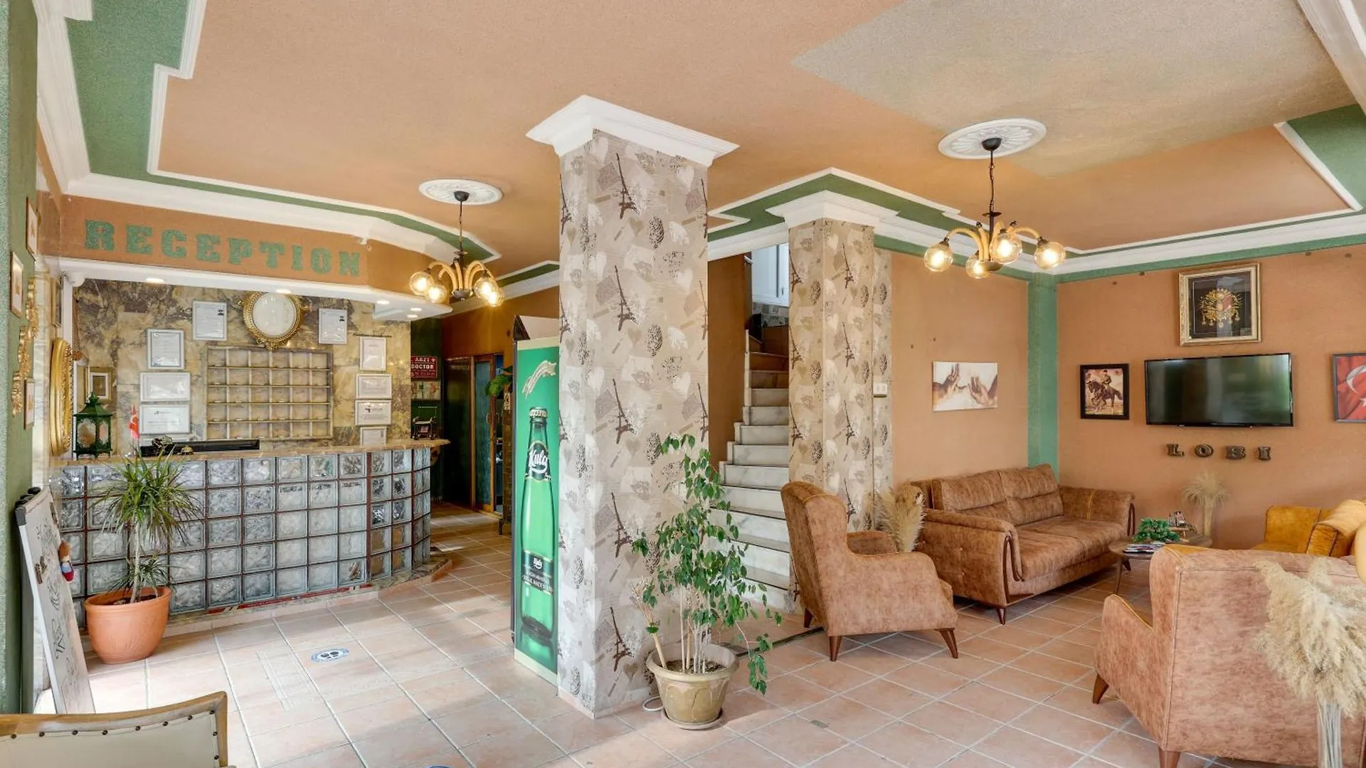Hikmethan Otel Kusadası 2*,
